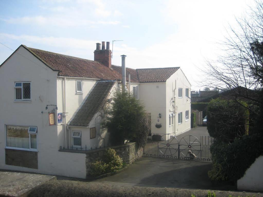 Wheelgate Guest House Sherburn in Elmet Exterior photo